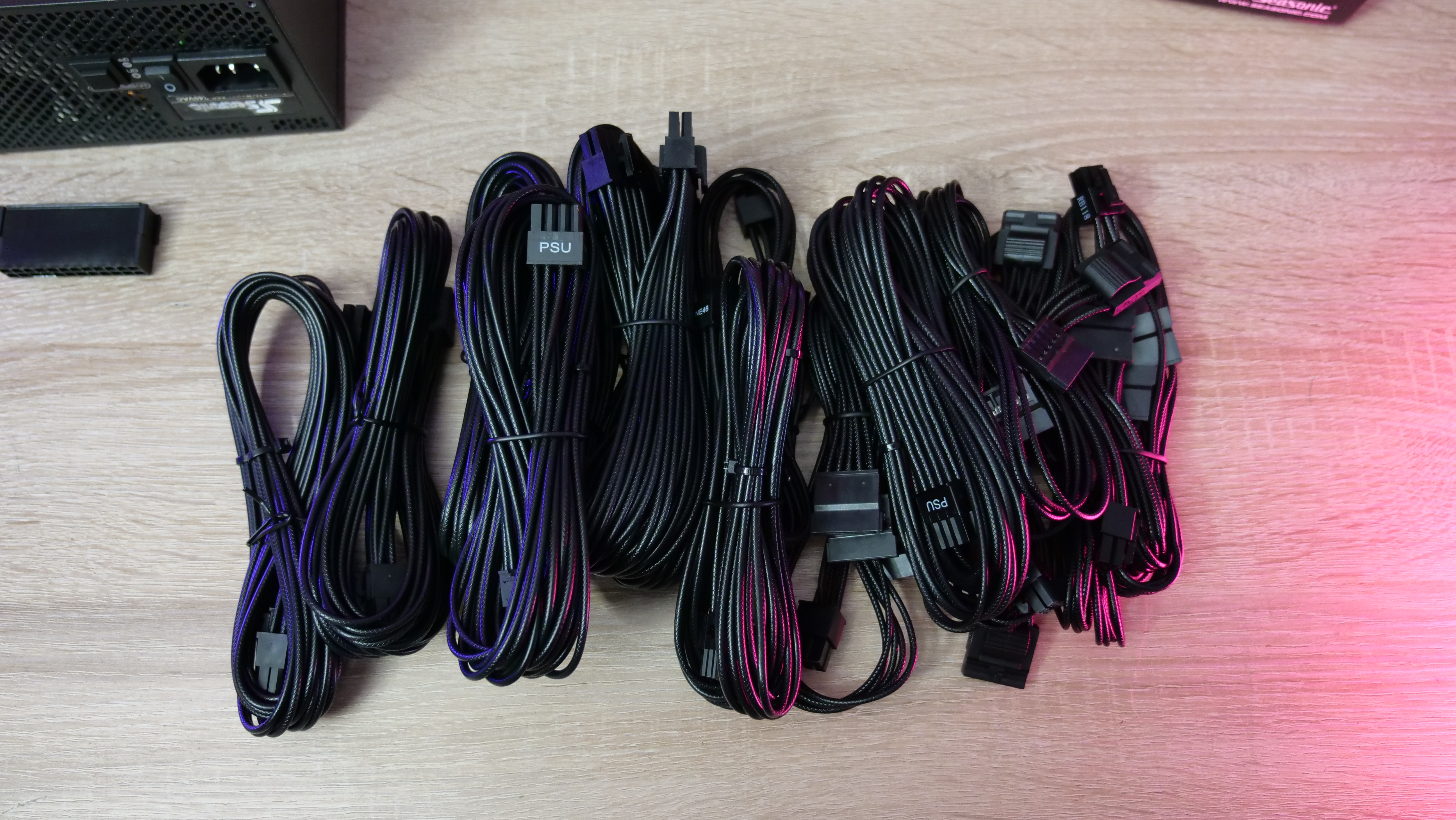 Seasonic Vertex GX-1000 modular cables.JPG